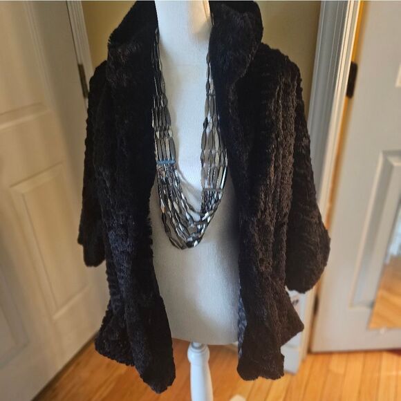 JOLT BLACK FAUX FUR JACKET - Picture 1 of 9